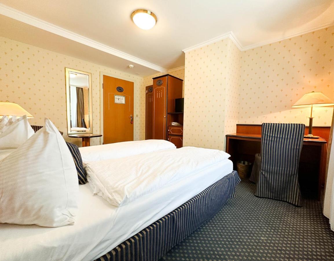 Dependance Stella Del Lago By Hotel Restaurant Bellevue Au Lac Thun Bagian luar foto
